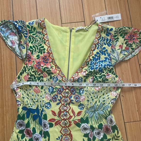 Alice +Olivia Hadley Floral Mini Fit & Flare Dress size 4 new with tags! - Picture 2 of 7